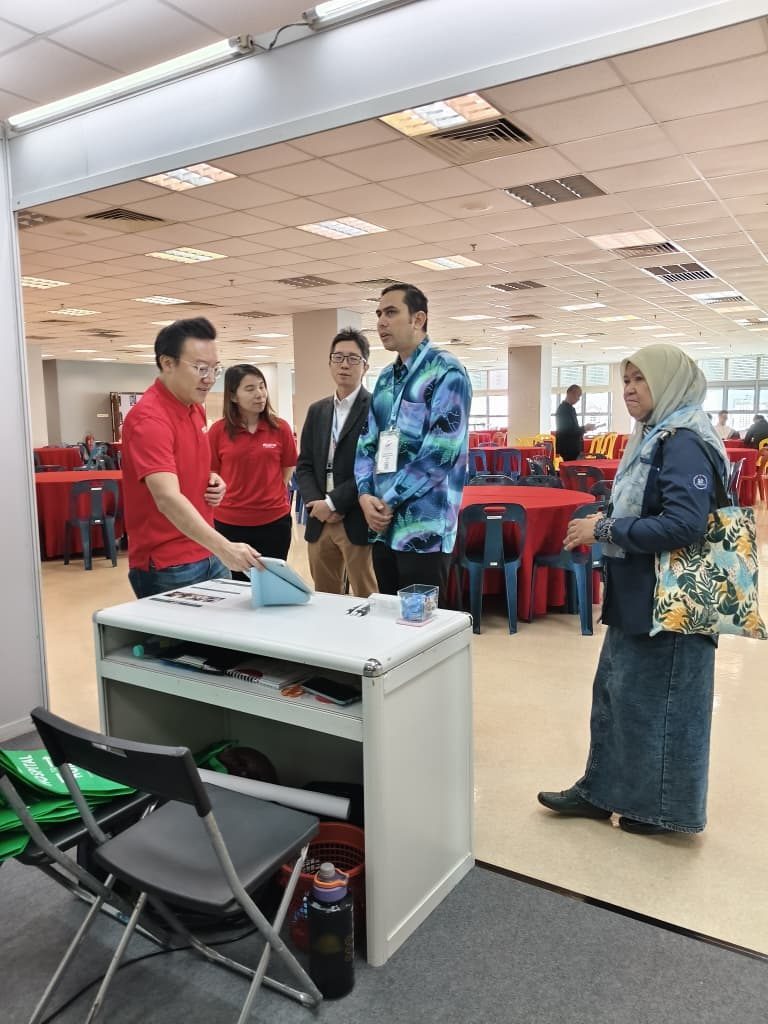 Professional discussion at ASEAN Hospital At Home Conference